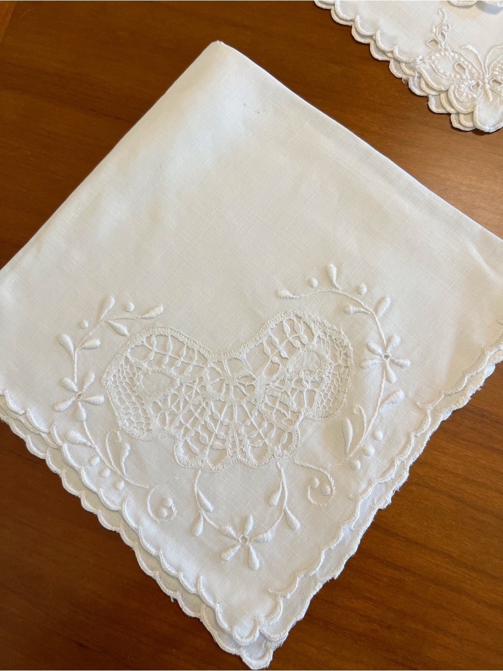 Vintage Hand-Embroidered Napkins - Picture 4 of 11